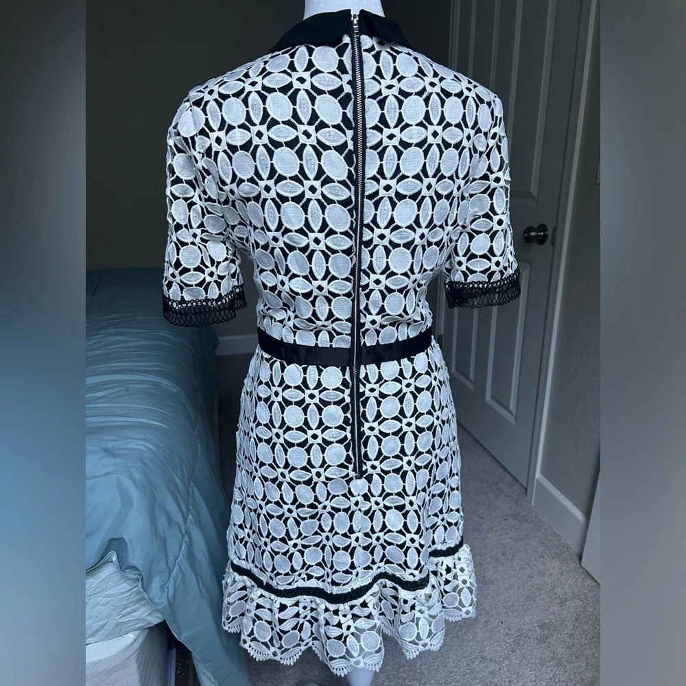 old money style lace dress - Picture 7 of 9